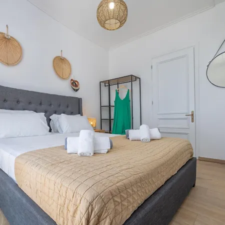 Sebastian's Amazing Rhodes Town Apartament *