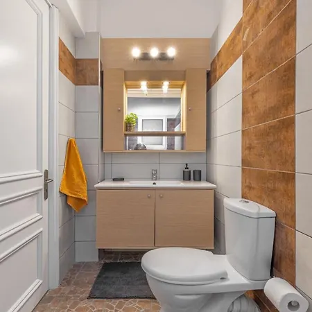 Sebastian's Amazing Rhodes Town דירה